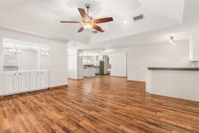 Building Photo - 3127 Lake Island Dr