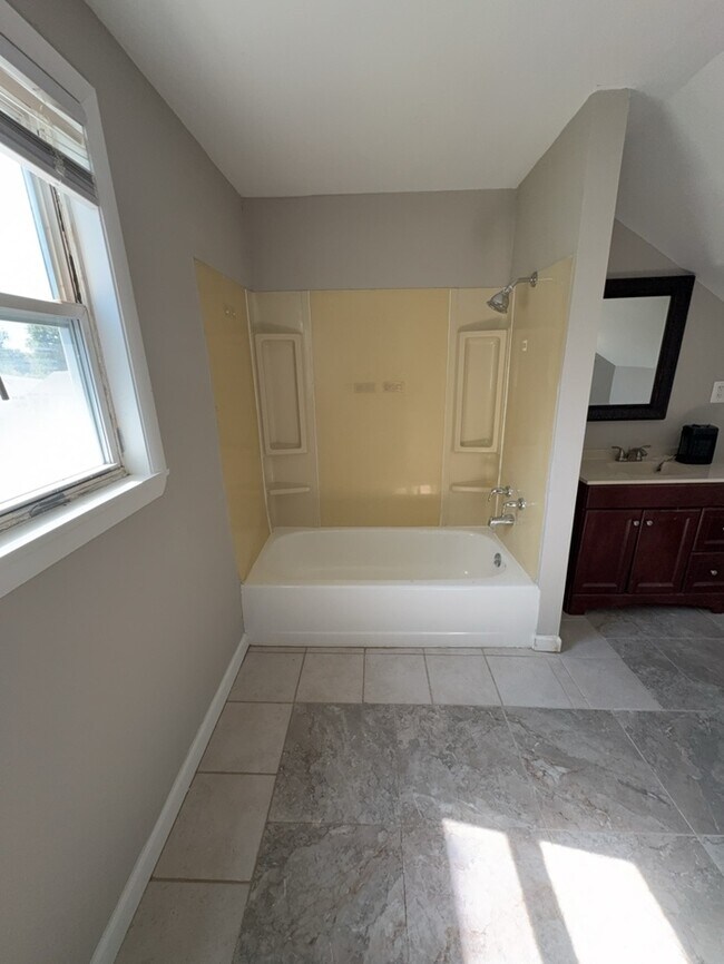 Building Photo - 500 OFF Rent!! Charming 3 Bed, 2 Bath Ranc...