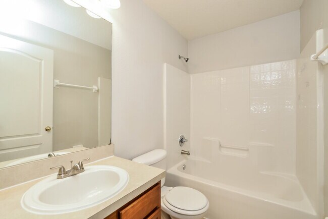 Building Photo - 708 Haven Oak Ct