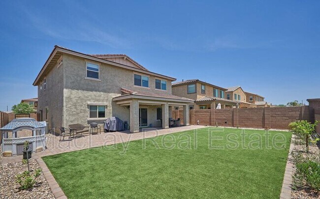 Building Photo - 2415 E Runaway Bay Pl