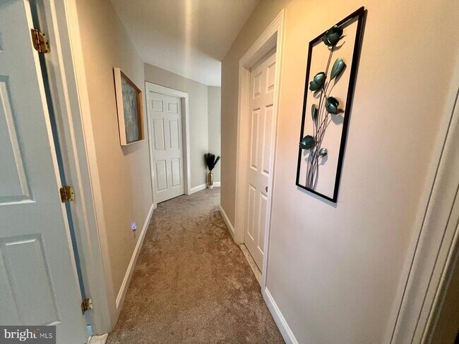 Building Photo - 101 Richards Way