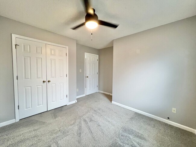 Building Photo - Charming 3BD, 2.5BA Apex Townhome with a Fenced Yard and Within Walking Distance to Downtown Apex