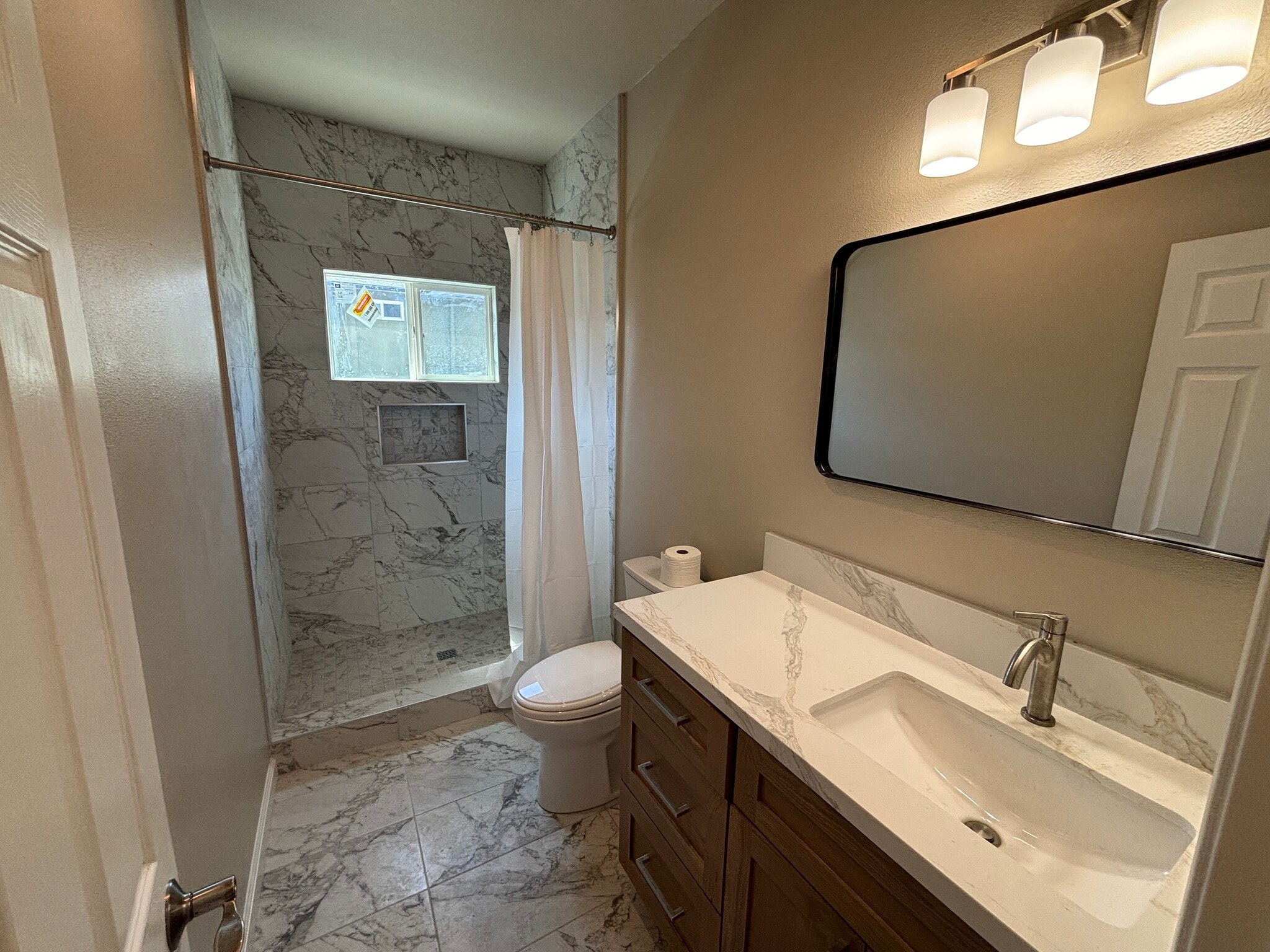 Building Photo - 4112 Pepper Dr