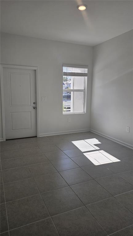 Building Photo - 2739 Skyline Lp