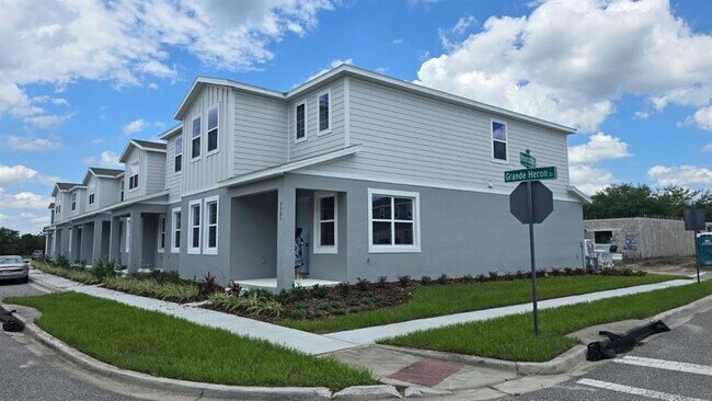 Building Photo - 3323 Grande Heron Dr