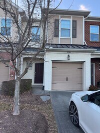 Building Photo - 538 Libson St