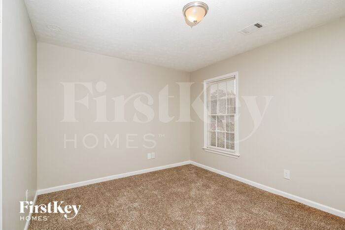 Building Photo - 1877 Wedgewood Dr