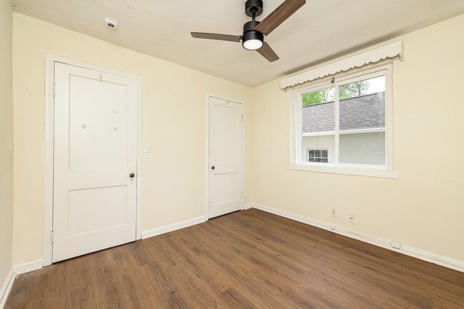 Building Photo - 132 Burgess Ave