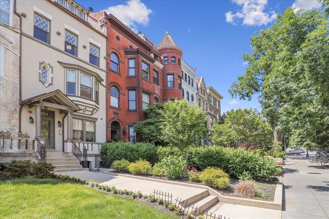 Building Photo - 2024 16th Street NW, # 3