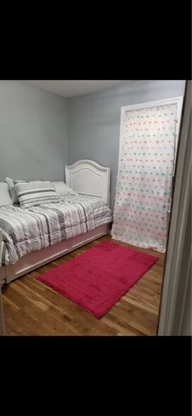 Building Photo - 469 Auborn Ave