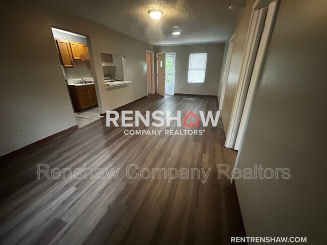 Building Photo - 118 Rosewood Cir