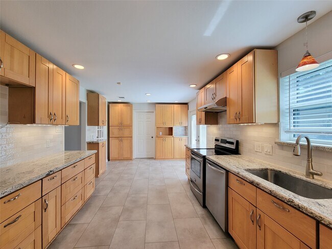 Building Photo - 20506 Laverton Dr