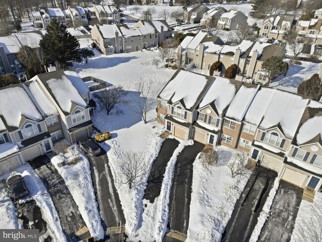 Building Photo - 56 Camellia Ct