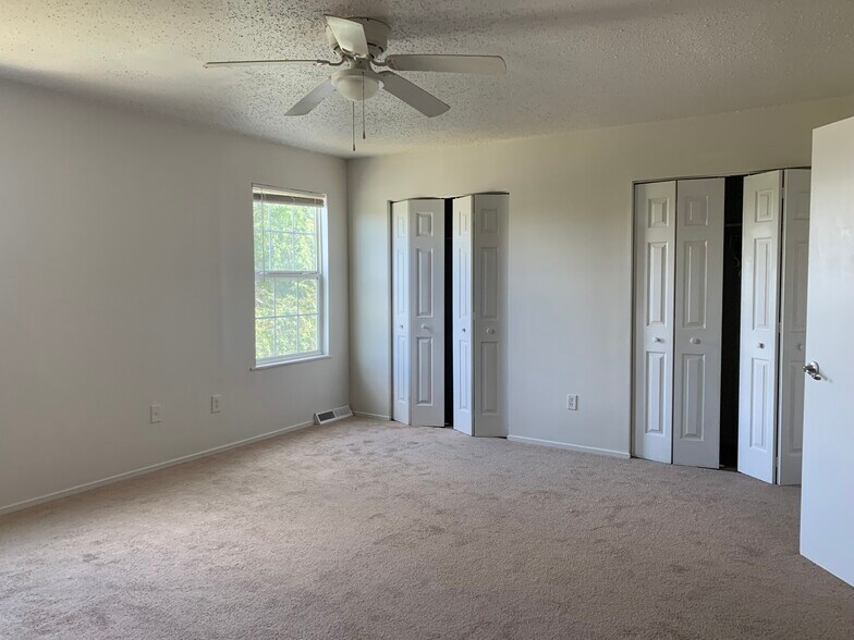 Building Photo - 207 Chenault Ct