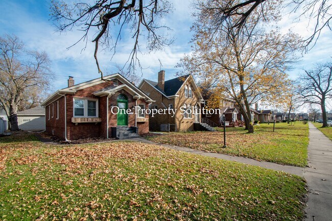 Building Photo - 317 Garfield St