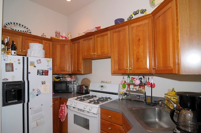 Building Photo - Georgetown Townhouse (Close to the West End and Dupont)