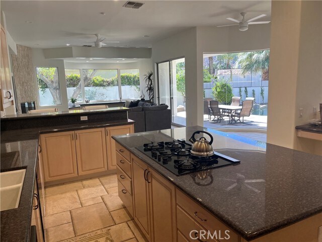 Building Photo - 45540 Cielito Dr