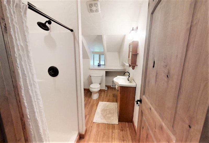 Building Photo - 217 Redwing Dr