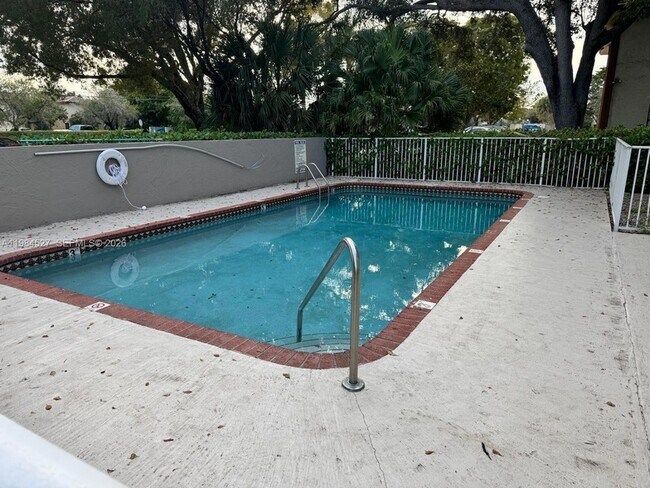 Building Photo - 11207 Royal Palm Blvd