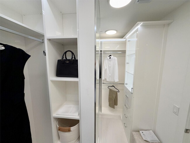 Building Photo - 151 N Seabreeze Blvd