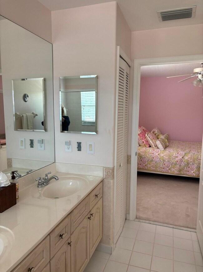 Building Photo - 927 Augusta Pointe Dr