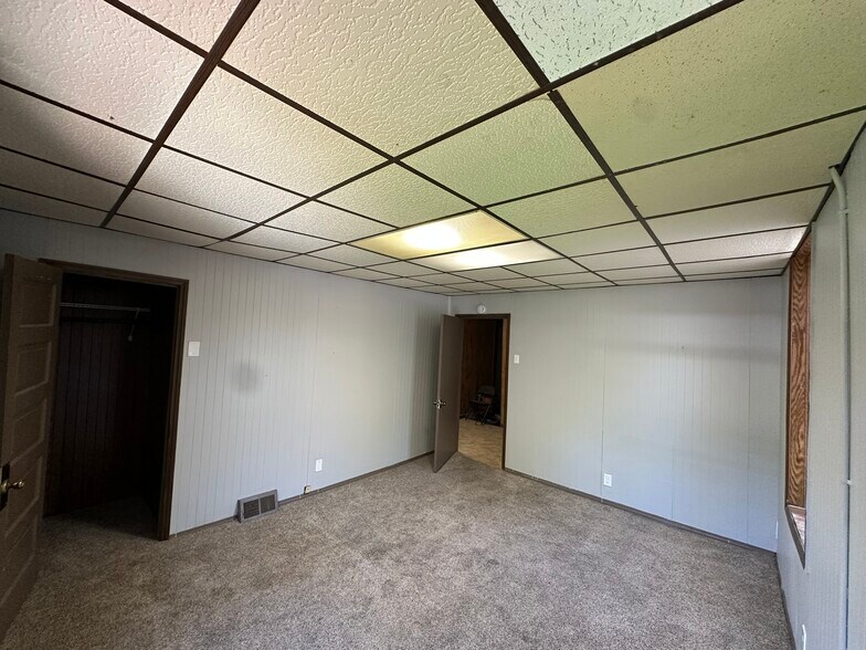 Building Photo - 3205 Arsenal St