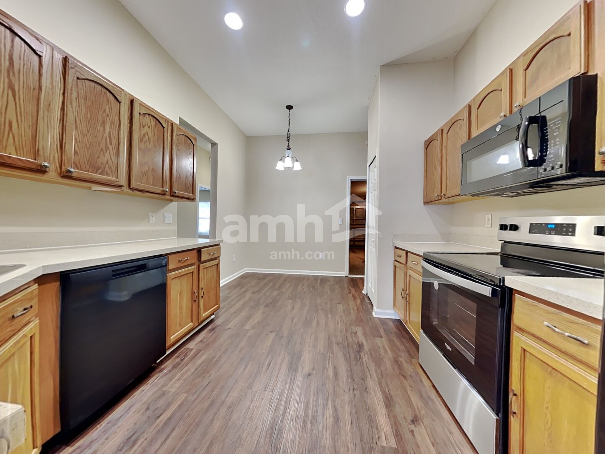 Building Photo - 8227 Stelling Dr