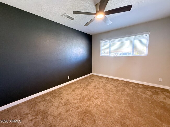 Building Photo - 7413 E Roosevelt St