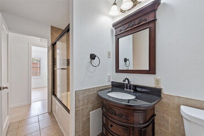 Building Photo - 1510 Afton St