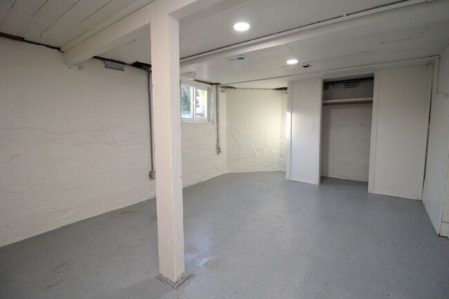 Building Photo - 3308 N Missouri Ave