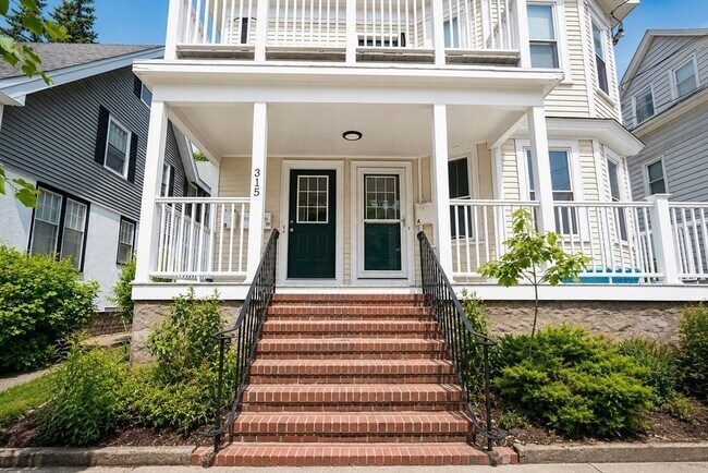 Building Photo - 315 Lafayette St