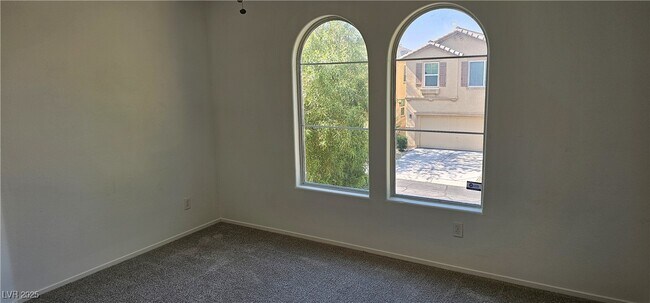 Building Photo - 7451 Benlomond Ave