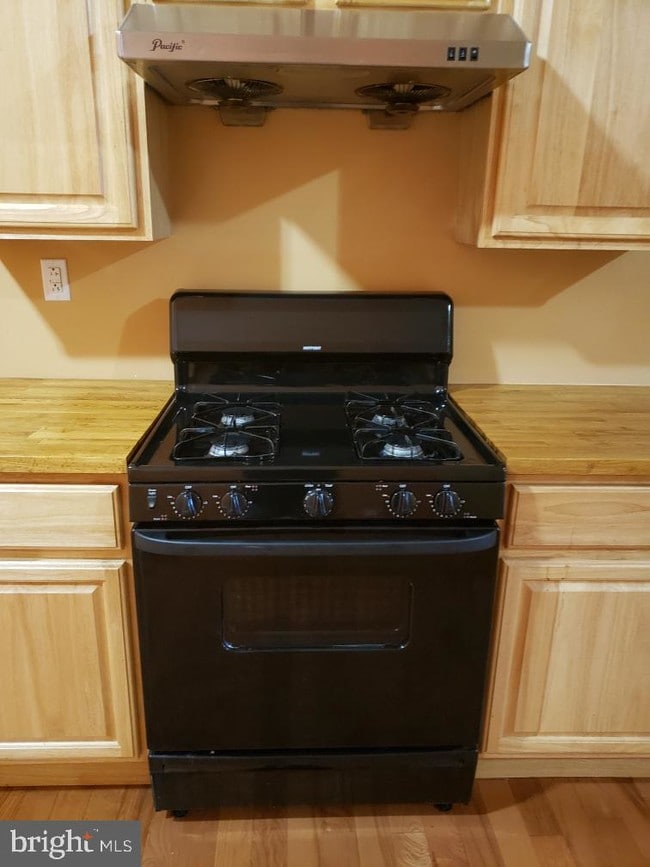 Building Photo - 1207 Race St