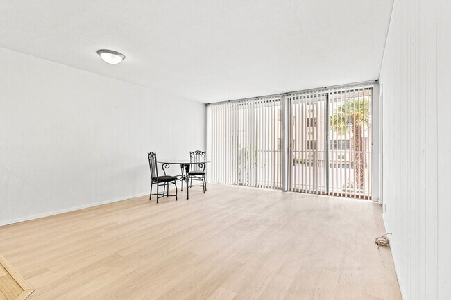 Primary Photo - Lake Merritt Living: 1 Bed Condo with Pool...