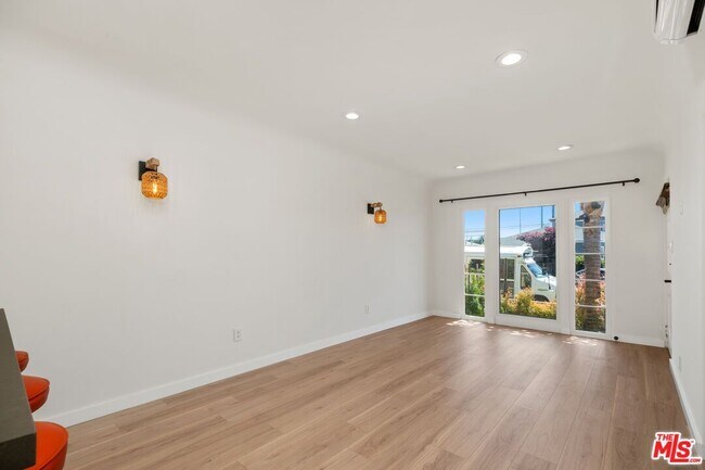 Building Photo - 3846 Lyceum Ave