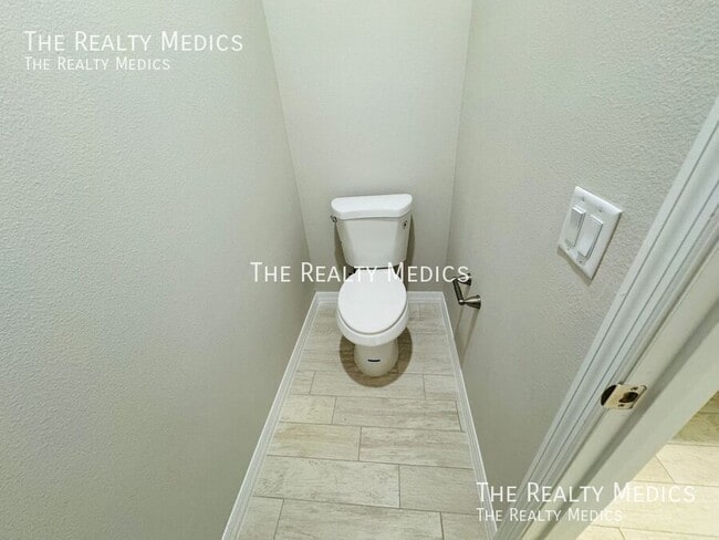 Building Photo - 1364 Gibbs Rd SW