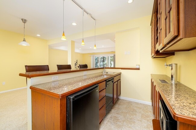 Building Photo - 2906 N Knightsbridge Cir