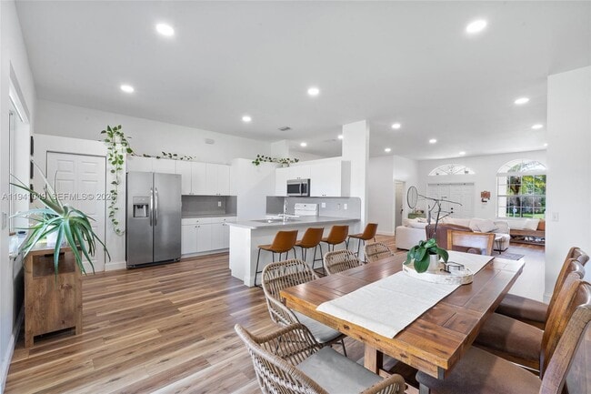 Building Photo - 2630 Dunwoodie Pl