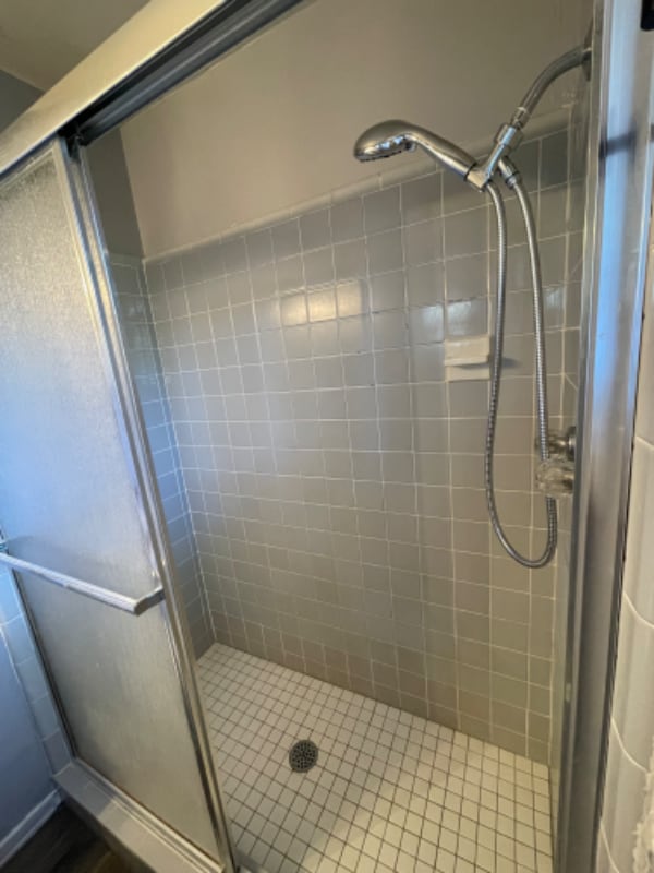 Building Photo - 207 Monroe Dr