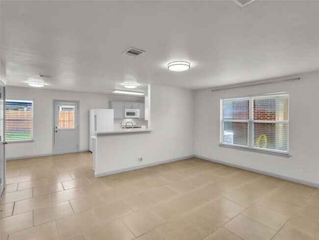 Building Photo - 19022 Yellow Thrush Dr