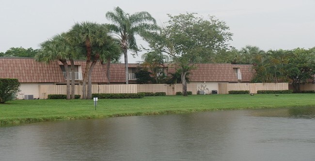 Building Photo - 539 Green Springs Pl