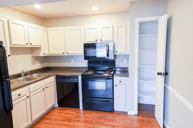 Kitchen - 7893 Thornfield Ln