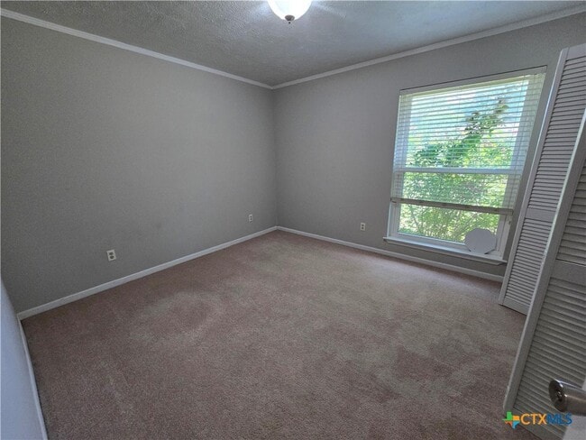 Building Photo - 205 E Cherokee Dr