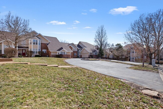Building Photo - St Charles Area Townhouse