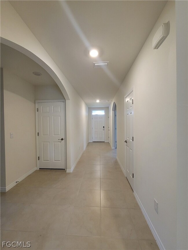 Building Photo - 337 SW 30th Ave