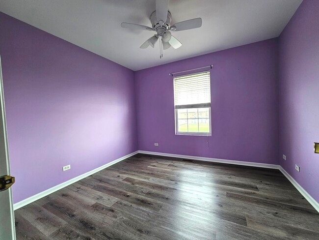 Building Photo - 306 Parkside Dr