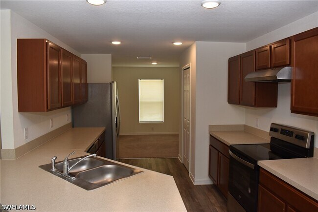 Building Photo - 3503 Samoa Ave