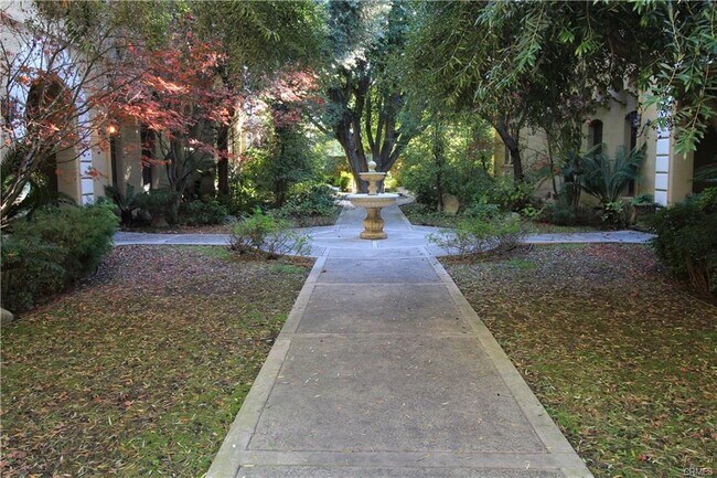 Building Photo - 248 S Orange Grove Blvd