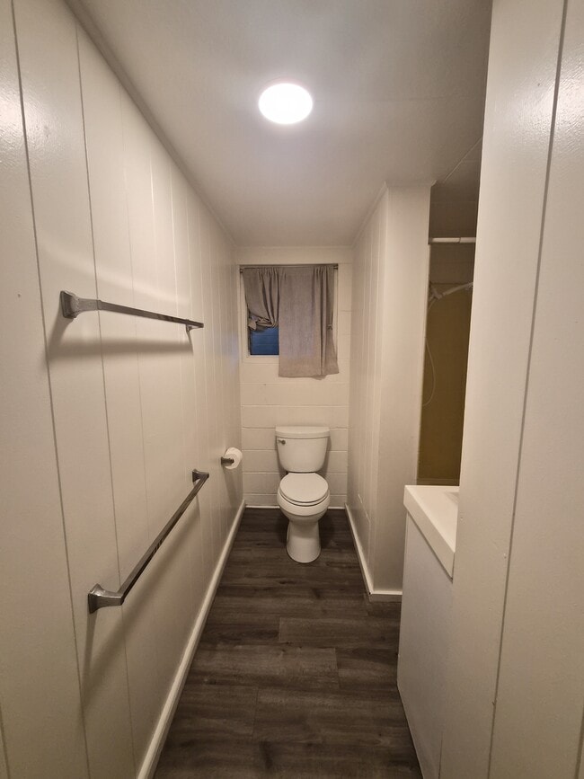 Building Photo - 3341 Monsarrat Ave