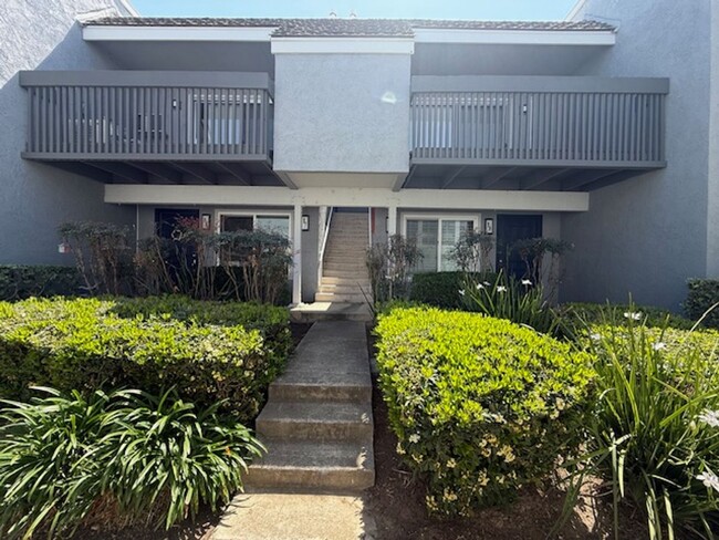 Primary Photo - Cozy 2 bedroom, 2 bathroom town home in Wo...